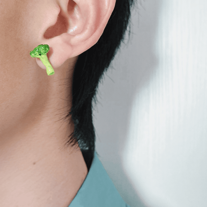 Miniature botanical jewellery inspired by the garden